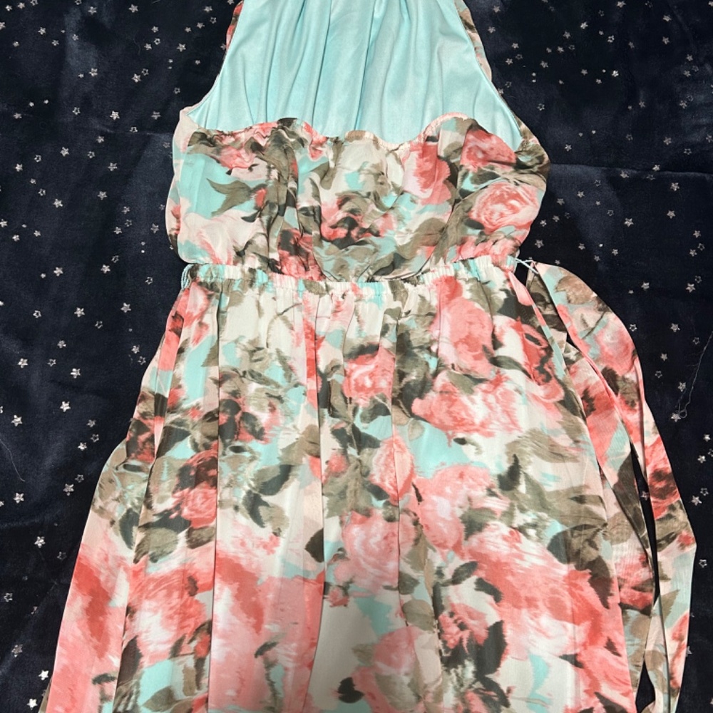 Dress - Picture 2 of 2